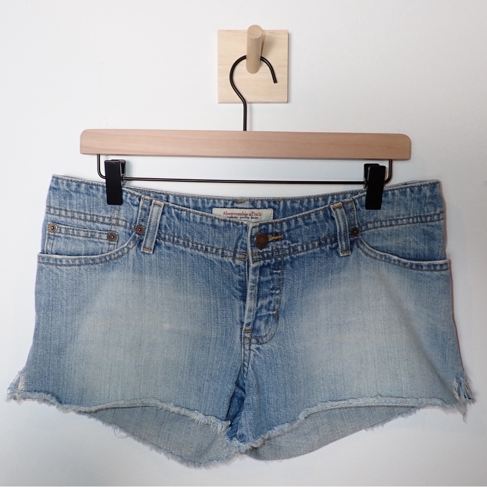 Abercombie & Fitch Vintage Distressed Button Fly Denim Cut Off Shorts size 6